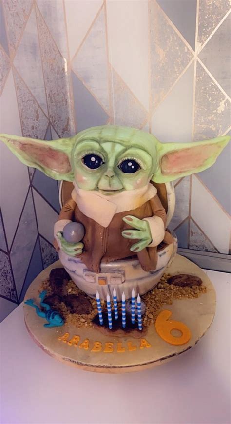 Baby yoda birthday cake - Decorated Cake by Ashlei - CakesDecor