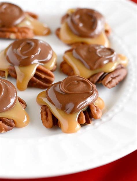 Chocolate Caramel Pecan Turtles - Lil' Luna