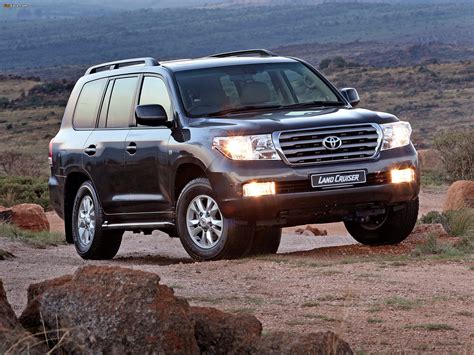 Toyota Land Cruiser 200 VX ZA-spec (UZJ200) 2007 wallpapers (2048x1536)