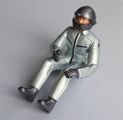 Airwolf Pilot Static V2 in kit form, 1 set (without helmet) - Available