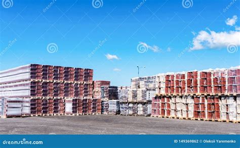 Finished goods warehouse . stock photo. Image of building - 149369862