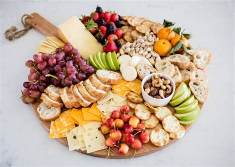 21 Super Cheap Party Food Ideas | Cheap party food, Cheese platters ...