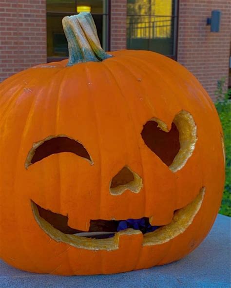 pumpkin carving ideas | Scary pumpkin carving, Halloween pumpkin carving stencils, Creative ...