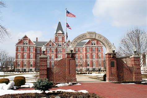 The University of Findlay - Old Main | Explore proftrusty's … | Flickr - Photo Sharing!