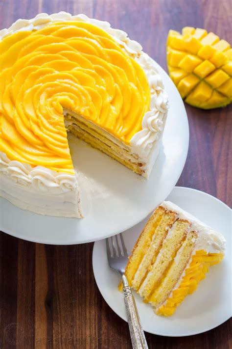 This mango cake is bursting with fresh mango flavor! An impressive ...