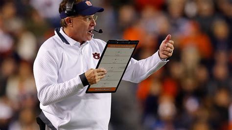 Breaking down Gus Malzahn’s Hurry-Up, No-Huddle offense