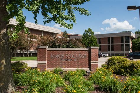 Knox in US News: "Great School at a Great Price" - Knox College