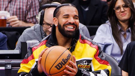 Drake's Congratulatory Message To LeBron James Sparked Jokes