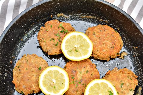 Keto Salmon Patties With Parmesan Cheese - Easy Low Carb Lunch