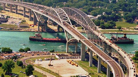 Michigan House Republicans want to explore sale of Blue Water Bridge