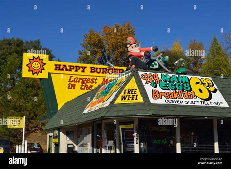 Happy Burger restaurant in Mariposa, CA Stock Photo - Alamy