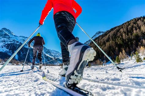 Best Cross-Country Ski Boots For Beginners & Intermediate XC Skiers (2021) - Active Weekender