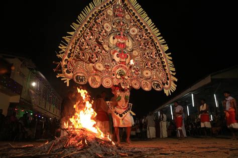 Vadasserikavu Padayani of Sree Vadasserikavu Bhagavathy Temple ...