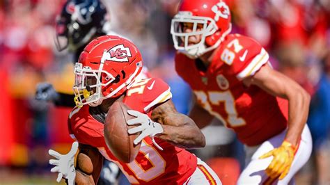 KC Chiefs WR Tyreek Hill scores two TDs in injury return | Kansas City Star