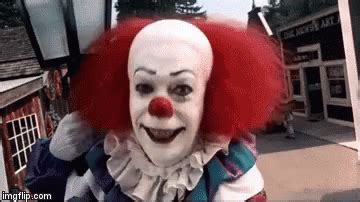 Pennywise Dancing GIF - Pennywise Dancing Clown - Discover & Share GIFs