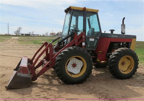 1988 Versatile 276 Bi-directional 4WD tractor in Shattuck, OK | Item B4722 sold | Purple Wave