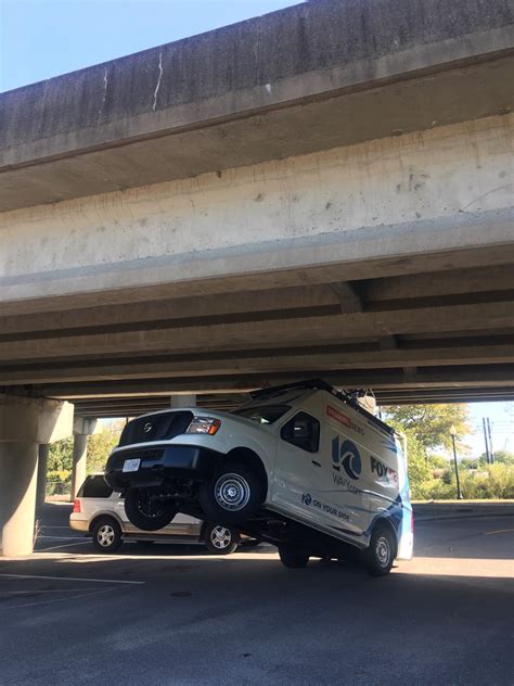 WAVY News live truck gets stuck under I-264 overpass | WAVY.com