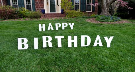 DIY Birthday Yard Signs - South Lumina Style