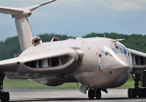 HANDLEY PAGE VICTOR BOMBER | Recovery Curios