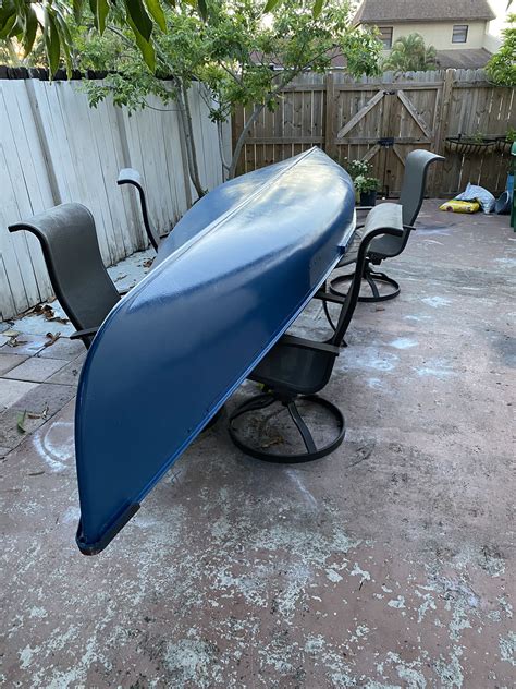 16 foot fiberglass flat back canoe for Sale in Carol City, FL - OfferUp