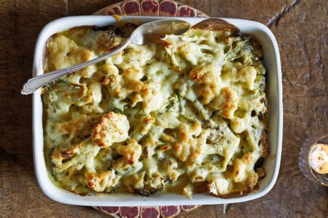 Cheesy Cauliflower Bake Gratin With Broccoli And Potato - Broccoli Walls