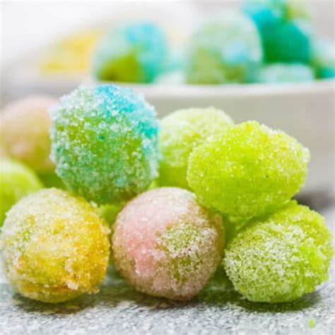 Jello Grapes (Colorful Candy Grapes) | Bake It With Love