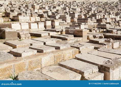 Mount of Olives Cemetery in Jerusalem, Israel Stock Photo - Image of grave, monument: 171462390