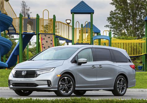 Honda’s Odyssey minivan includes premium features, safety technology