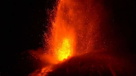 Mount Etna lights up night sky with spectacular eruptions | World News ...