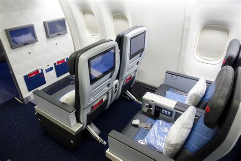 Aboard Delta's First Retrofitted 767-400ER With Brand-New Delta One Seats