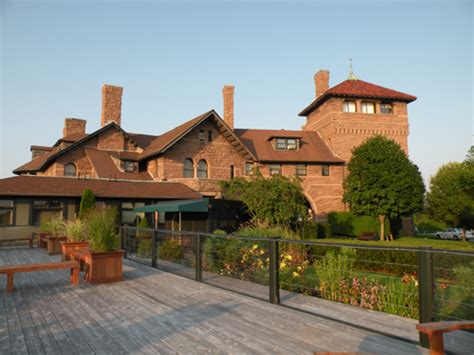 Newport Rhode Island Hotels - OceanCliff