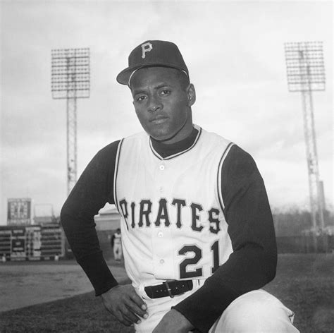 Roberto Clemente remains Latino legend 50 years after death