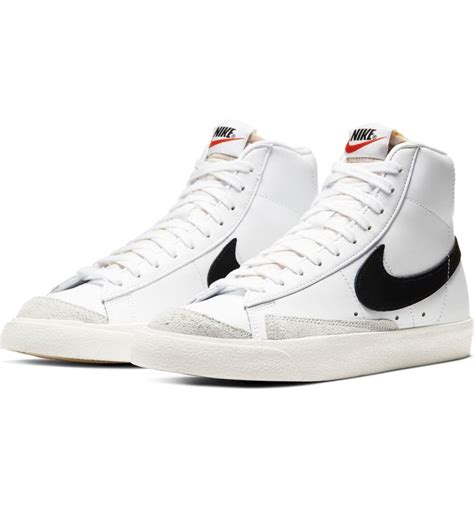 Black And White Nike Blazers : Men S Nike Blazer Mid 77 Suede Casual ...