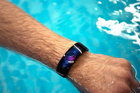 Amazfit X fitness tracker shows off its curves