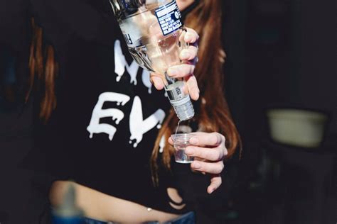 The 5 Best Sugar Free Vodka Brands - DrinkStack