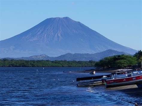 Volcanoes in El Salvador: A Trip Through the Land of Volcanoes