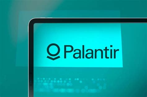 Palantir stock earnings forecast: Why analysts are bullish