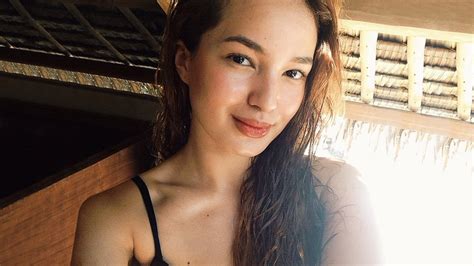 Sarah Lahbati’s Everyday Makeup Essentials