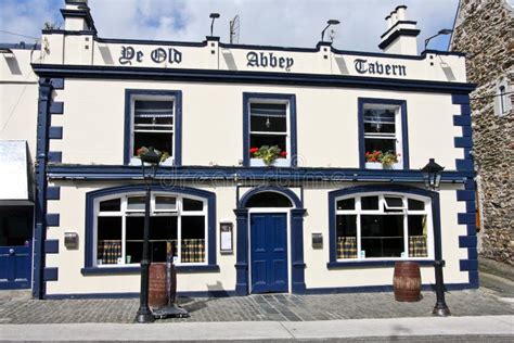 De Old Abbey Tavern, Howth, Ireland Editorial Image - Image of craic ...