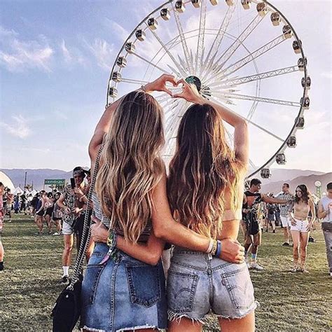 Bestie goals via @ruslangee | Bestie goals, Bff pictures, Friend photoshoot