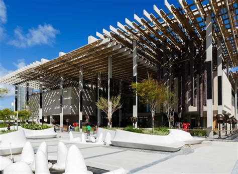 The newly opened (as of December 2013) Perez Art Museum of Miami (PAMM ...