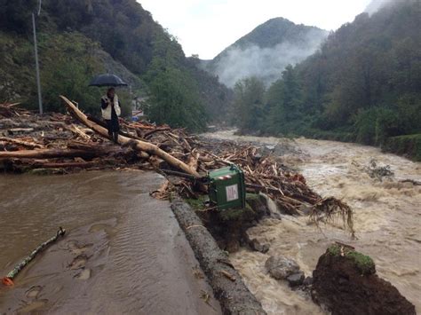 Flash floods and major damage in Tuscany (Italy) - Oct 21, 11:45 UTC ...