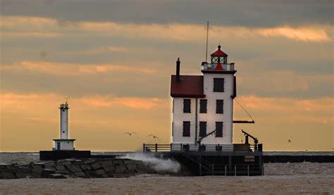 Photos – Lorain Lighthouse