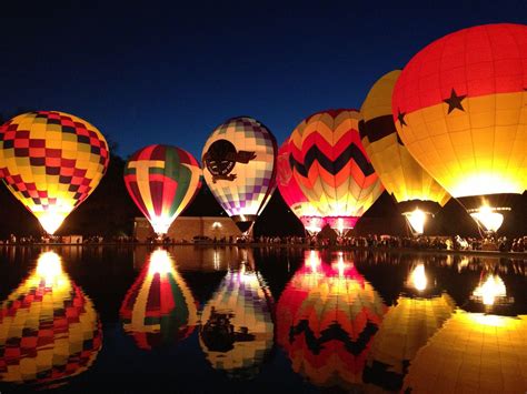 HD Hot Air Balloon Festival Night Glow Wallpaper | Download Free - 138939