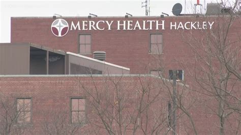 Muskegon's first COVID-19 deaths, preparing more hospital beds for ...