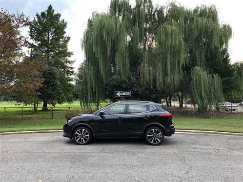 2022 Nissan Rogue Sport: 93 Exterior Photos | U.S. News