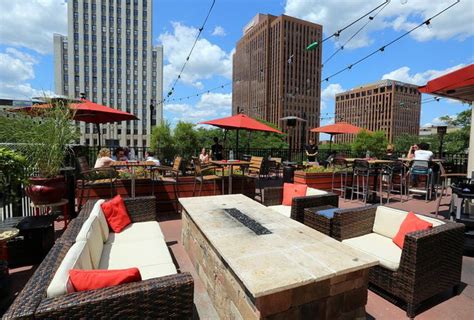 17 restaurants with a great view in Greater Cleveland: 2017 A-List Dining Guide - cleveland.com