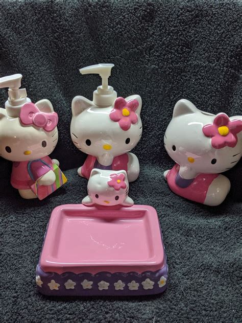 Hello Kitty Bathroom Accessories Set – Everything Bathroom