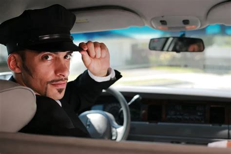 4 Ways to Help Your Limo Driver Enjoy the Ride