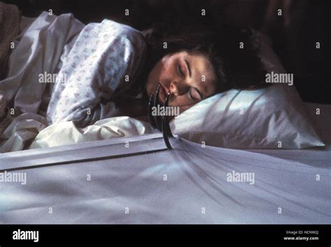 NEW NIGHTMARE, (aka WES CRAVEN'S NEW NIGHTMARE), Heather Langenkamp, 1994, (c) New Line/courtesy ...